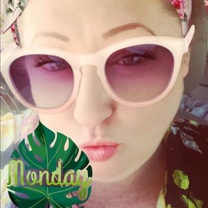 Meet your Posher, Kelli